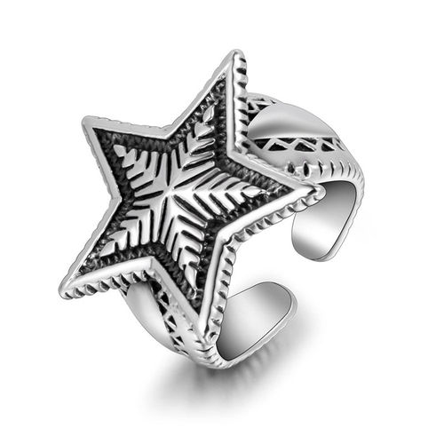 Ring with star
